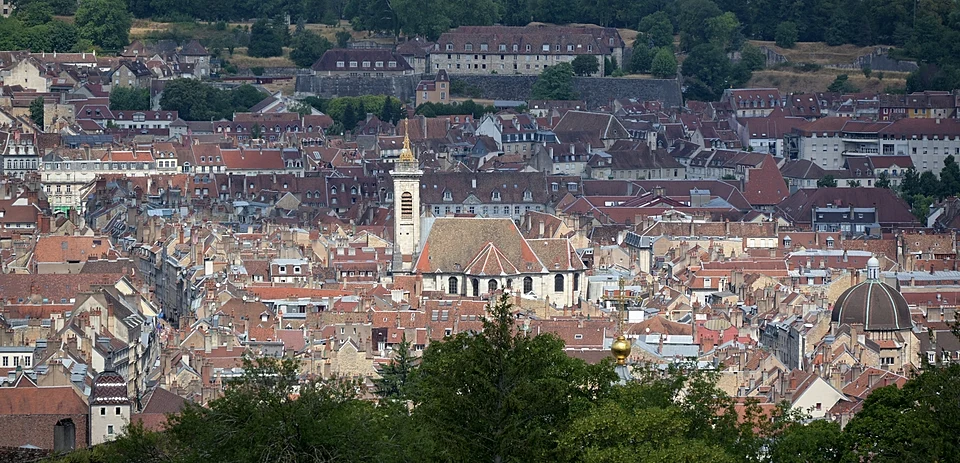 Vue du centre de Besançon depuis la citadelle