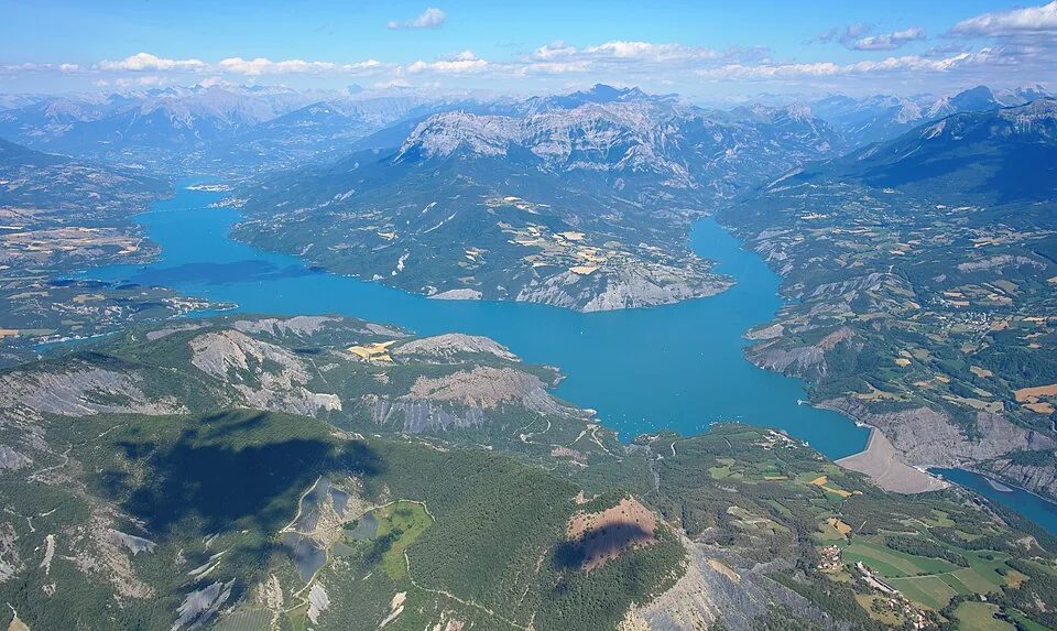 Lac de Serre-Ponçon — Hautes-Alpes