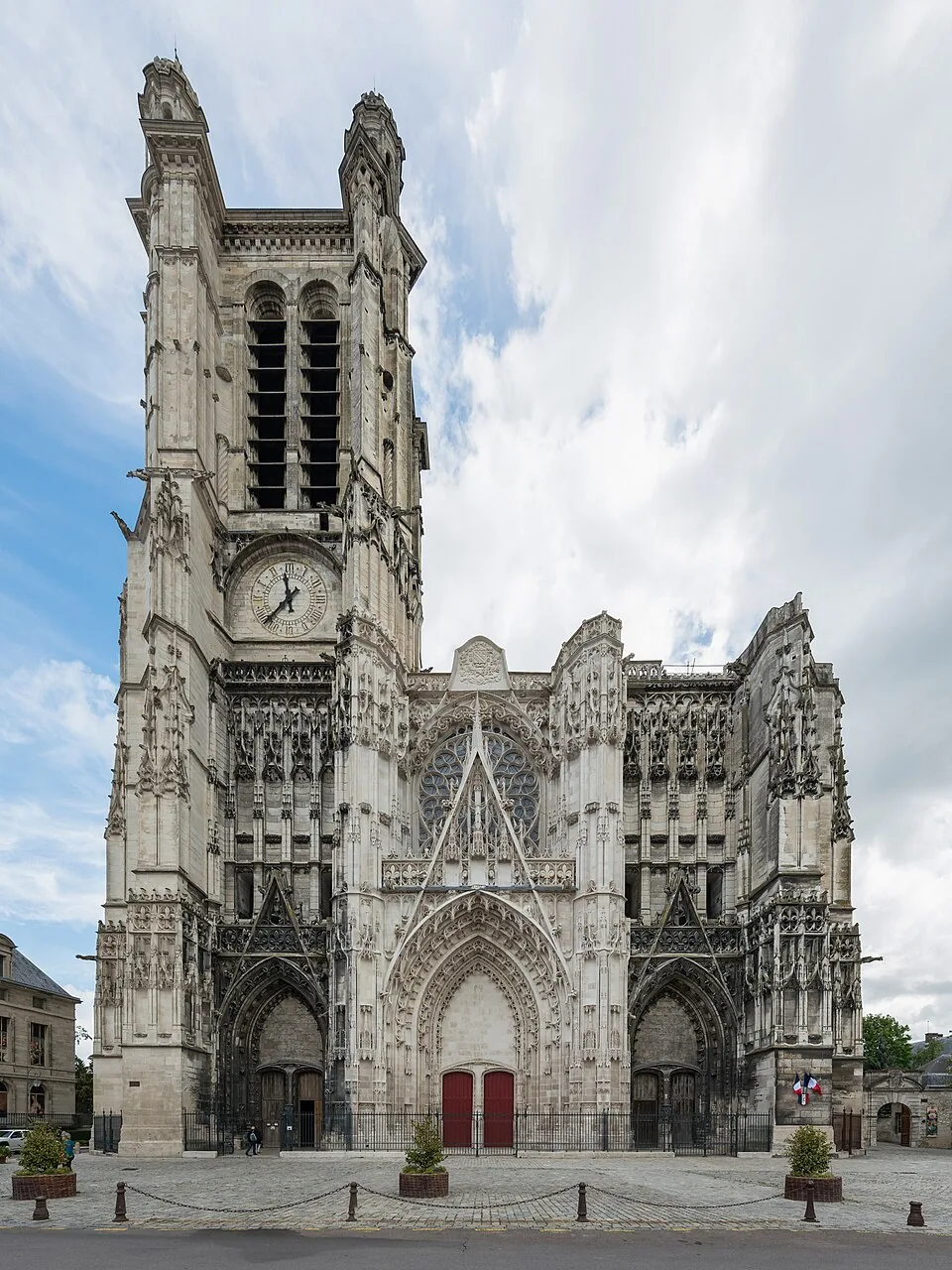 Cathédrale Saint-Pierre-et-Saint-Paul de Troyes — Aube