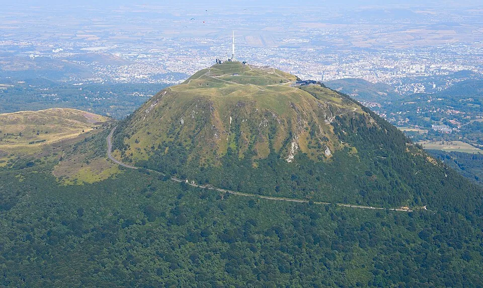 Puy de Dôme — Auvergne-Rhône-Alpes